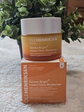 Ole Henriksen Banana Bright Instant Glow Moisturizer 1.7 oz - new in box!